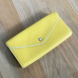 Vintage Liz Claiborne Yellow Leather Travel Wallet